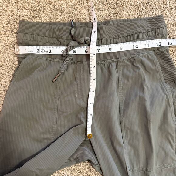 Lululemon Dance Studio Crop Grey Sage Size 2 - Picture 8 of 9